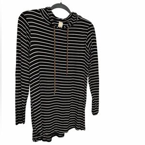 Lillypad Black and White Striped Pullover with hoodie Size Medium